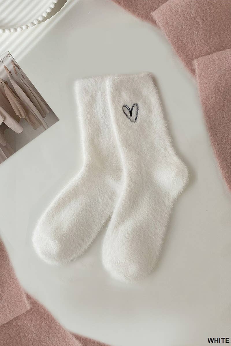 .....SI-25625 HEART EMBROIDERY WARM COMFY SOCKS, 3 PAIRS IN 1: WHITE-163189 / OS