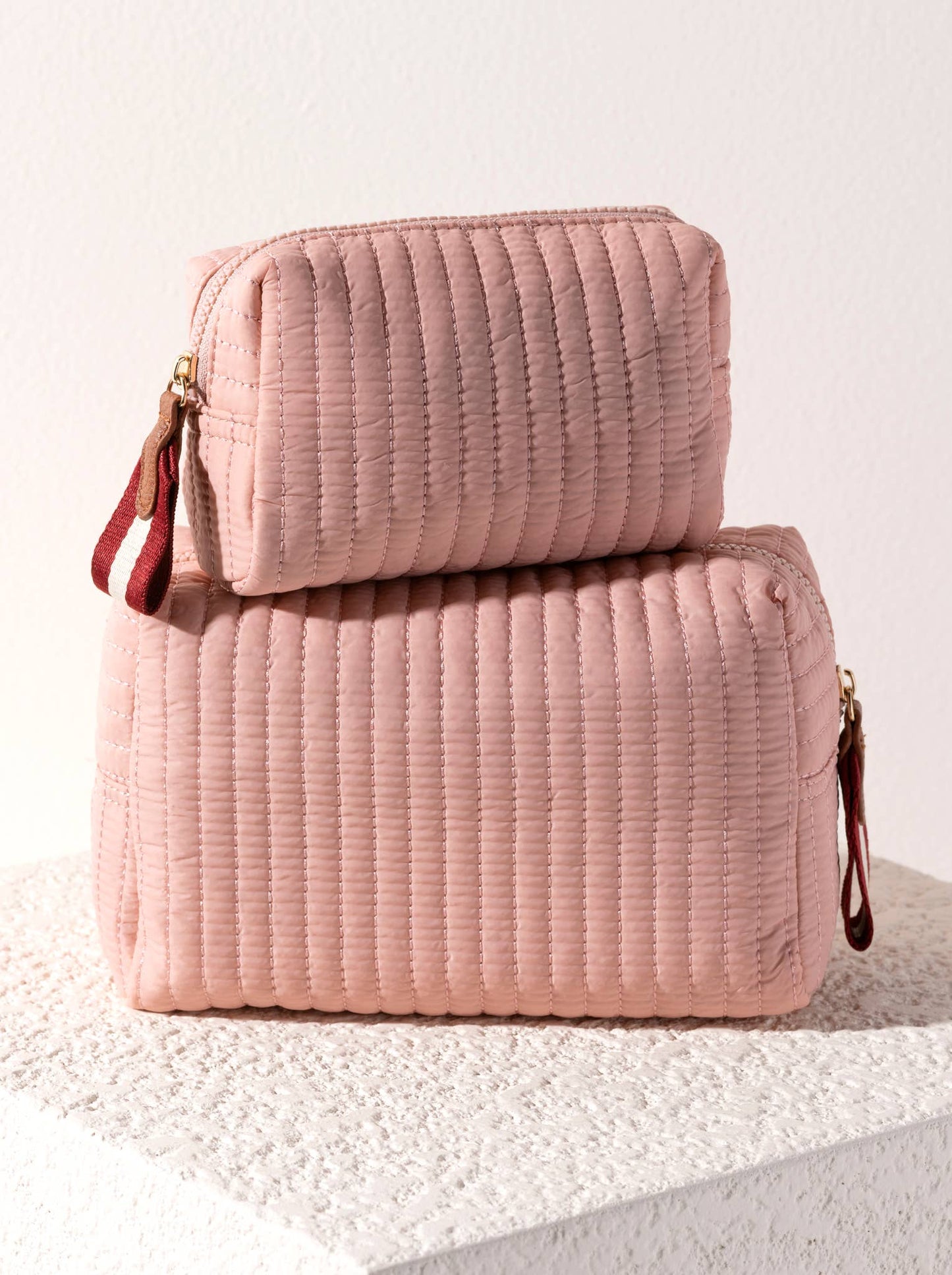 EZRA LARGE COSMETIC BAG: Lilac