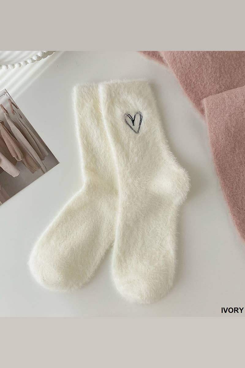 .....SI-25625 HEART EMBROIDERY WARM COMFY SOCKS, 3 PAIRS IN 1: WHITE-163189 / OS