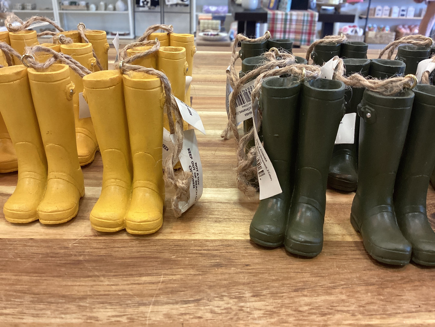 Rain boots ornament/yellow, green