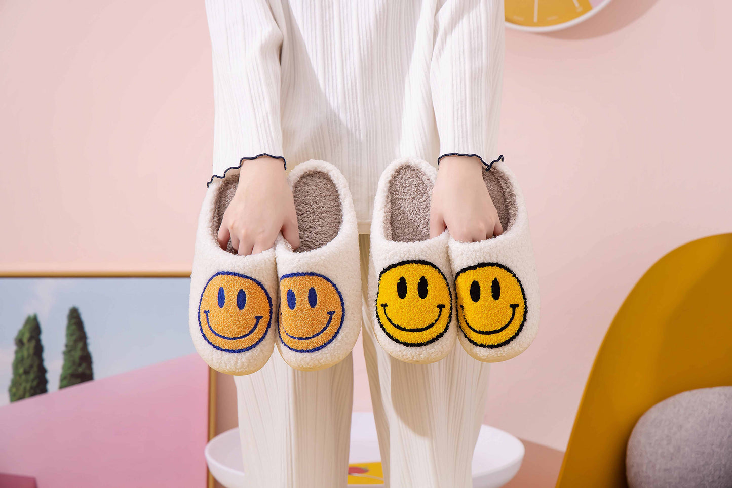Happy Face Comfort Fluffy Fur Slider Slipper for adult: Large / White/Green