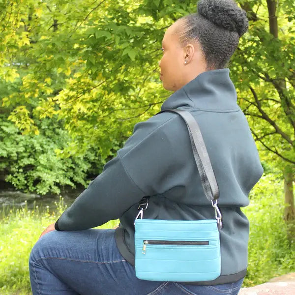 Simone Crossbody: BLACK