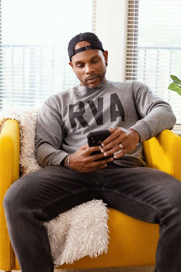 FLEECE RAGLAN SWEATSHIRTS - Must Customize Code: Heather Charcoal / Medium
