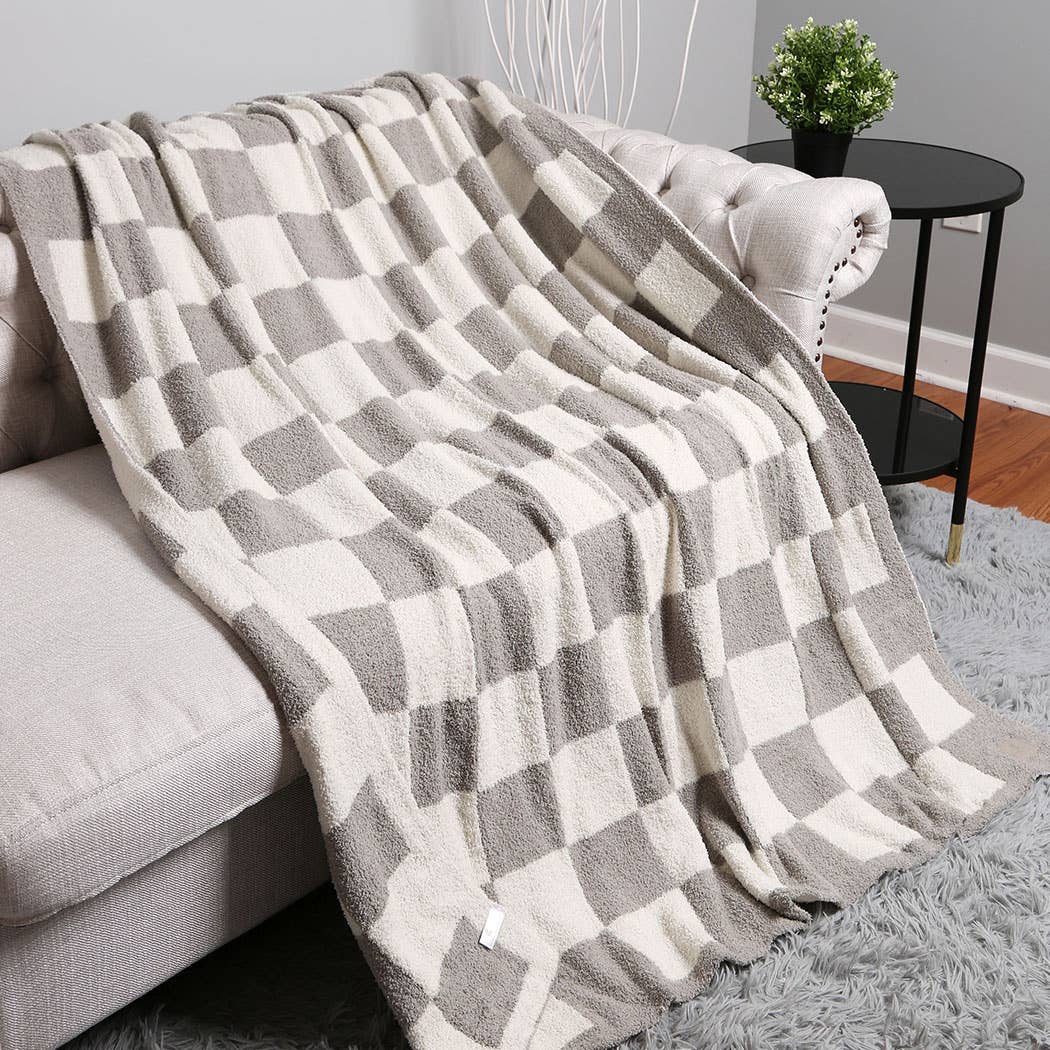 Checkerboard Throw Blanket: Pink