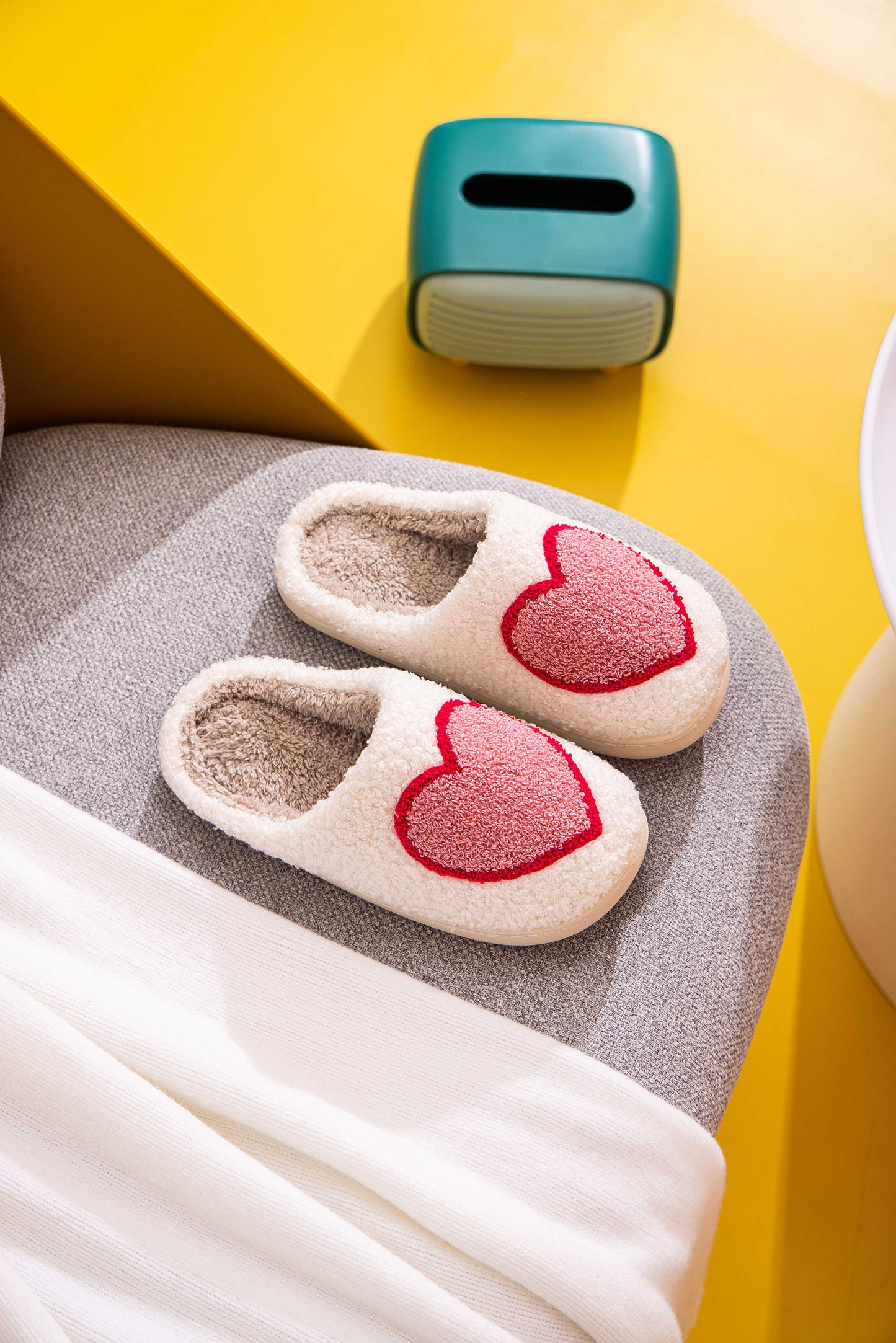 Multiple Style Heart Illustrated Plush Fur Slip on Slippers: Heart Dot / 39-40