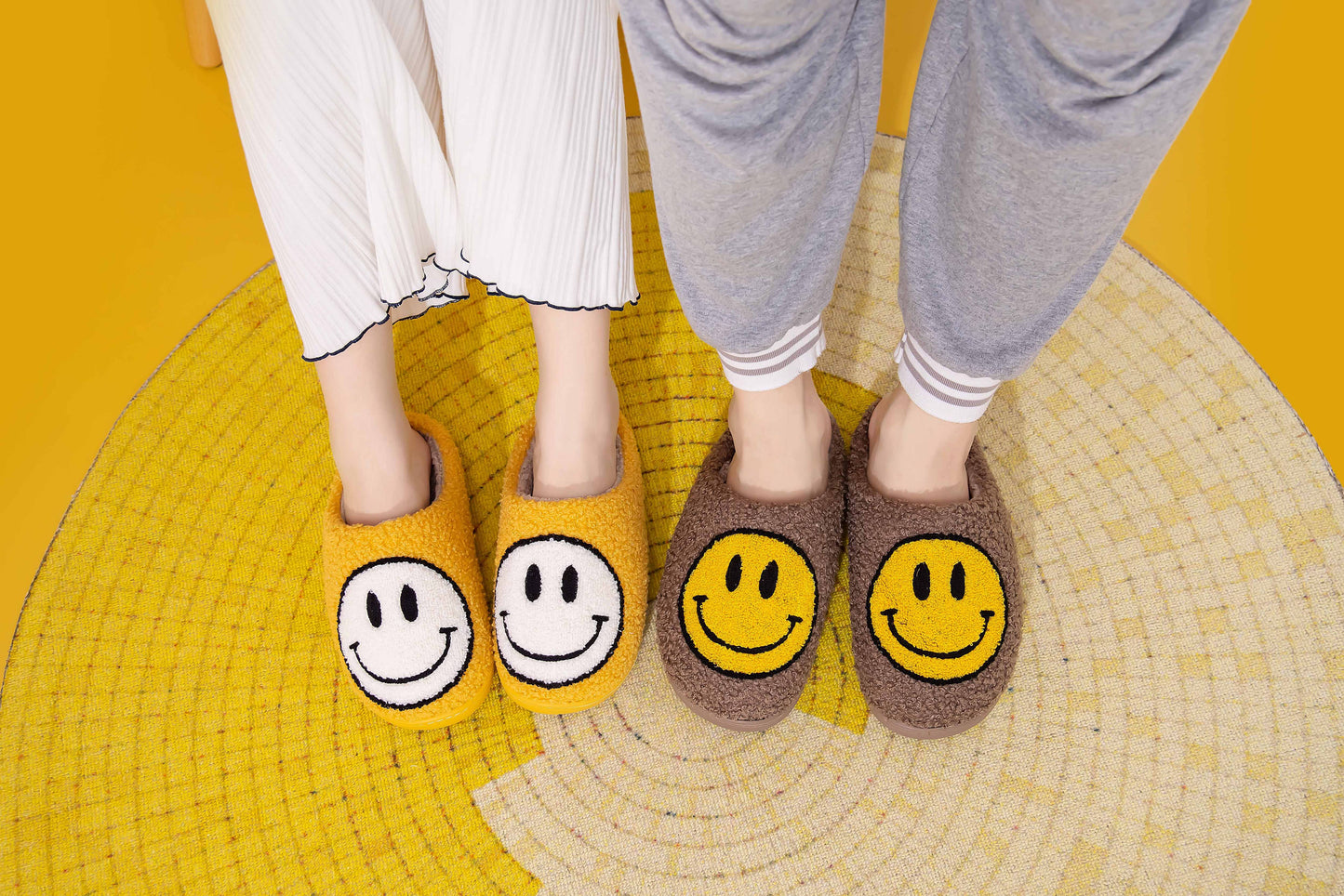 Happy Face Comfort Fluffy Fur Slider Slipper for adult: Large / White/Green