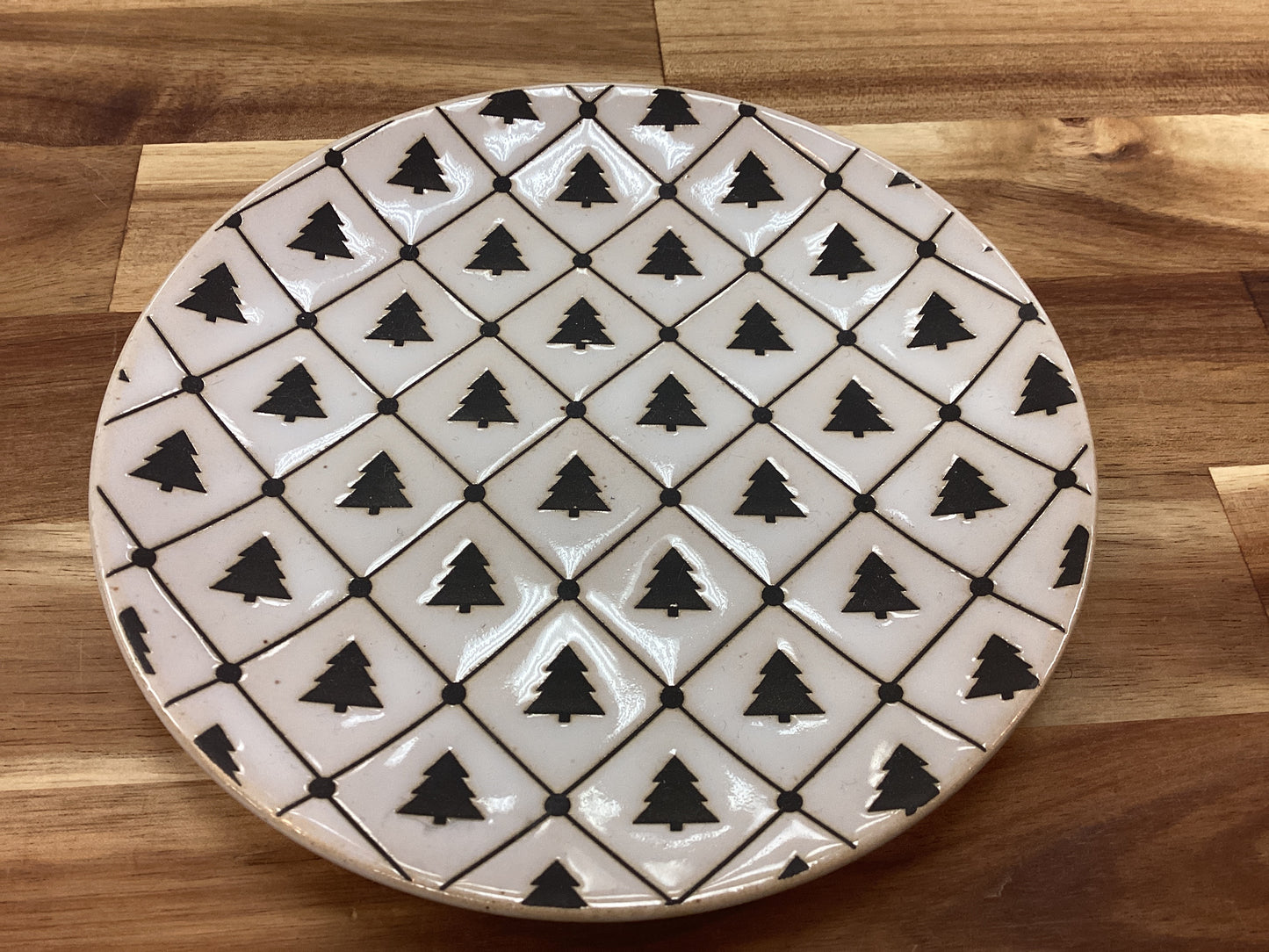 6” plate with tree pattern