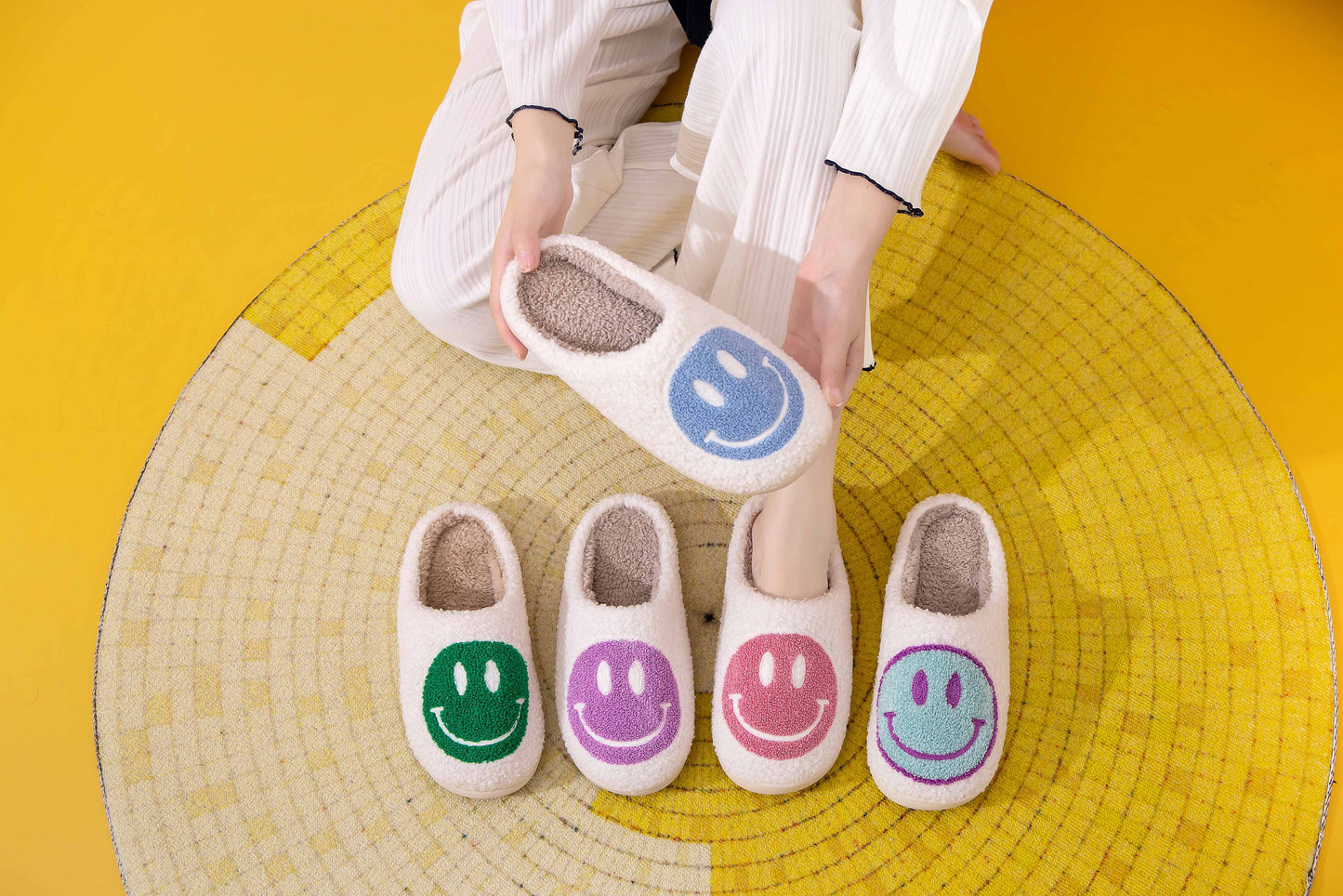 Happy Face Comfort Fluffy Fur Slider Slipper for adult: Large / White/Green