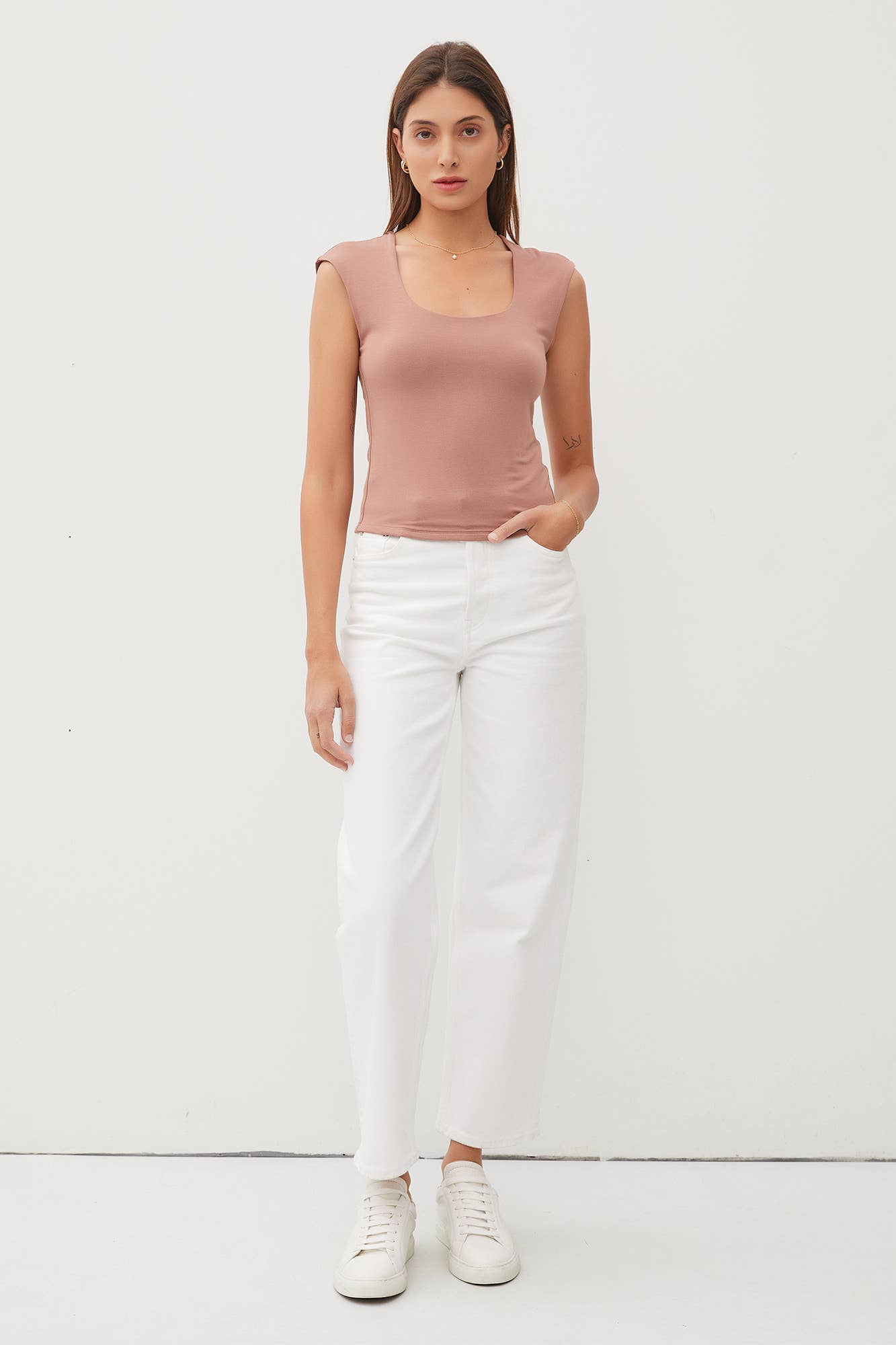 BASIC CAP SLEEVE KNIT TOP: Small / Off White