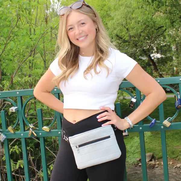 Simone Crossbody: BLACK