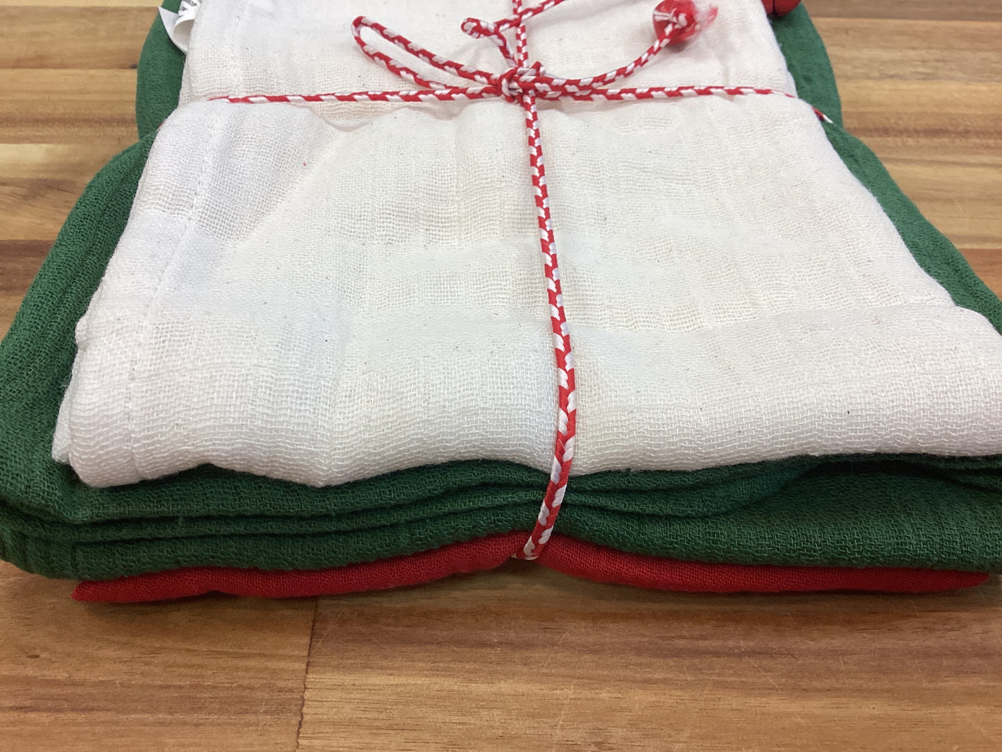 Tea towel set of 3, red/green/white