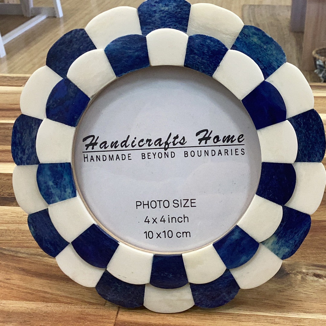 Picture Frame Scalloped Art Blue & White 4x4 Inch: Blue & White