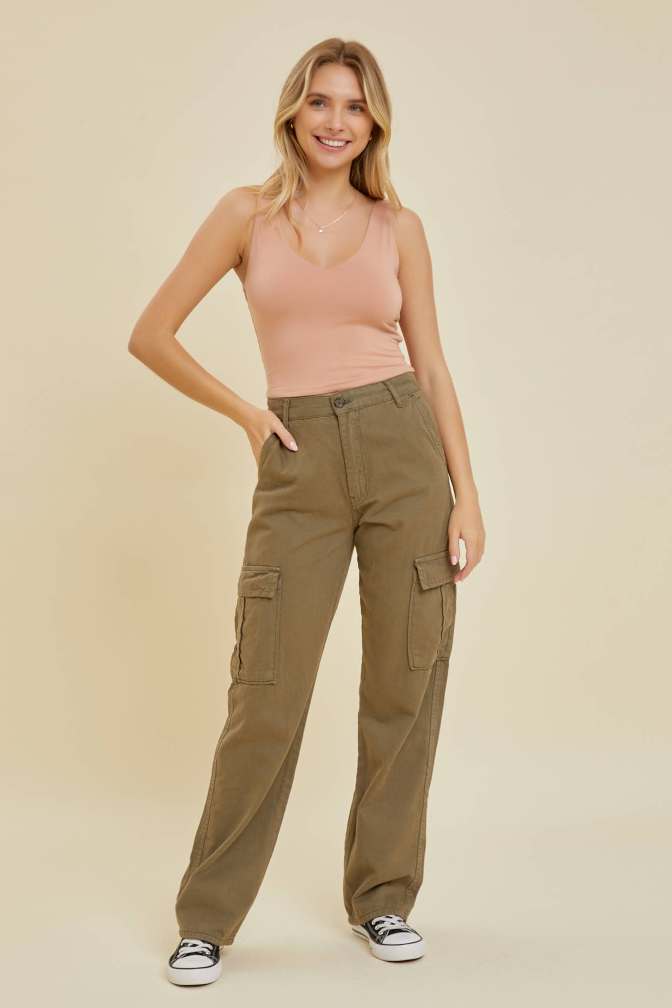 Crop V-Neck Tank: M / Cropped / Black
