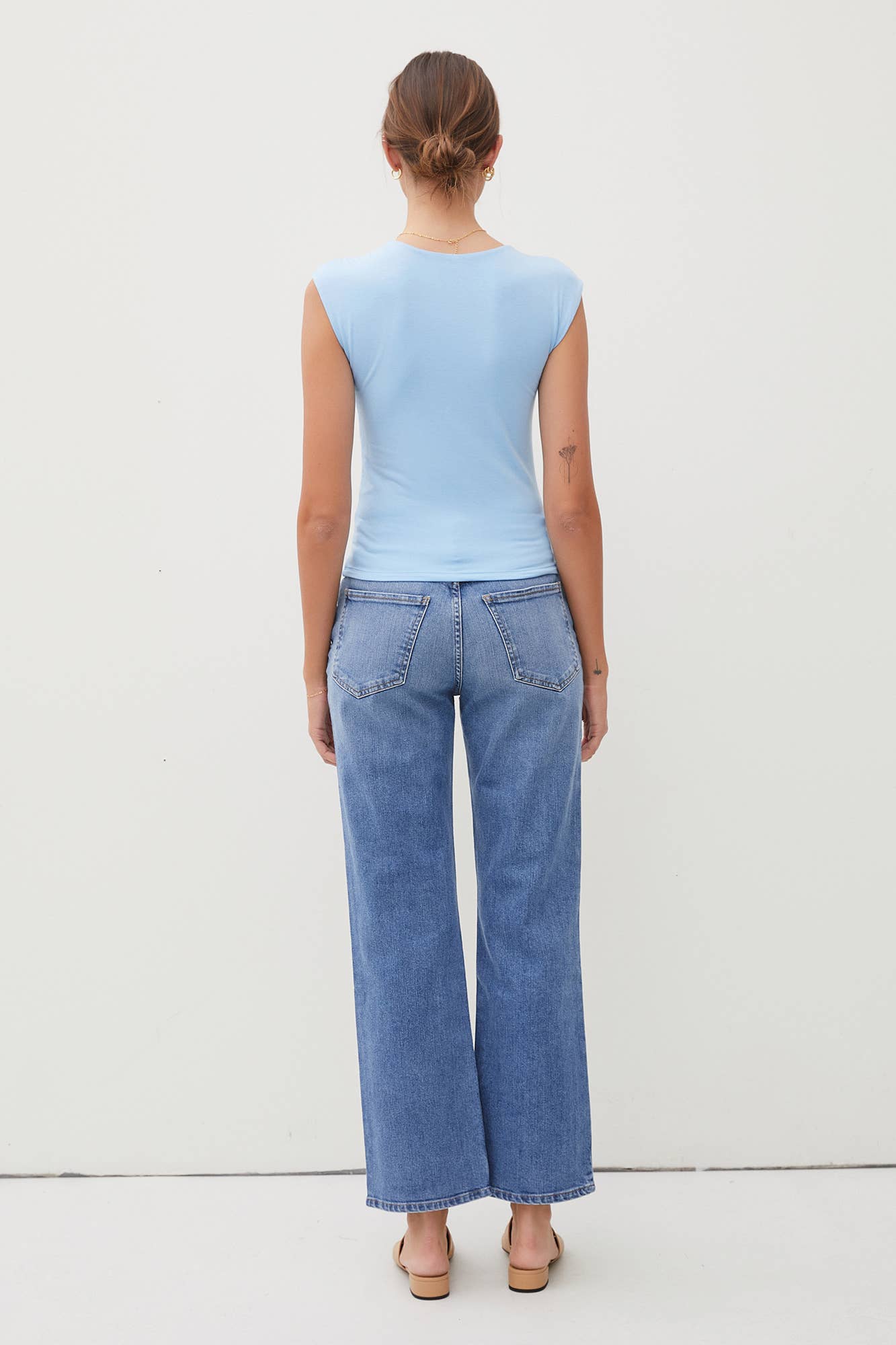 BASIC CAP SLEEVE KNIT TOP: Small / Off White