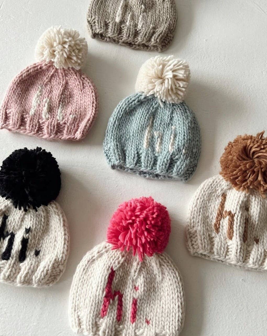 hi. Black Hand Knit Beanie Hat: S (0-6 months)