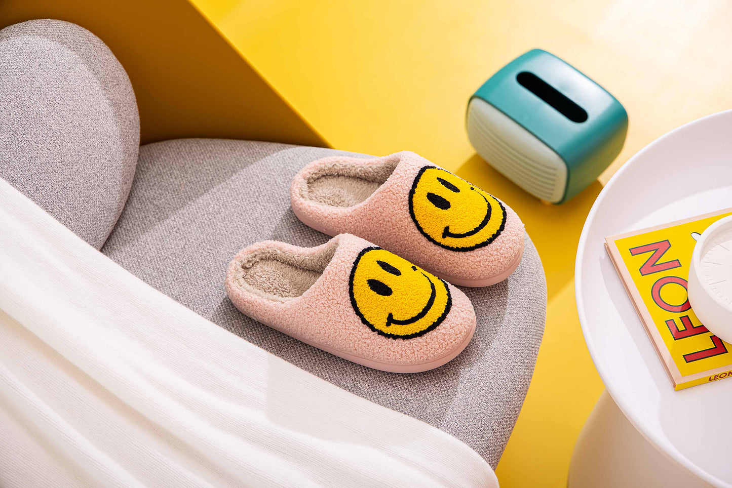 Happy Face Comfort Fluffy Fur Slider Slipper for adult: Large / White/Green