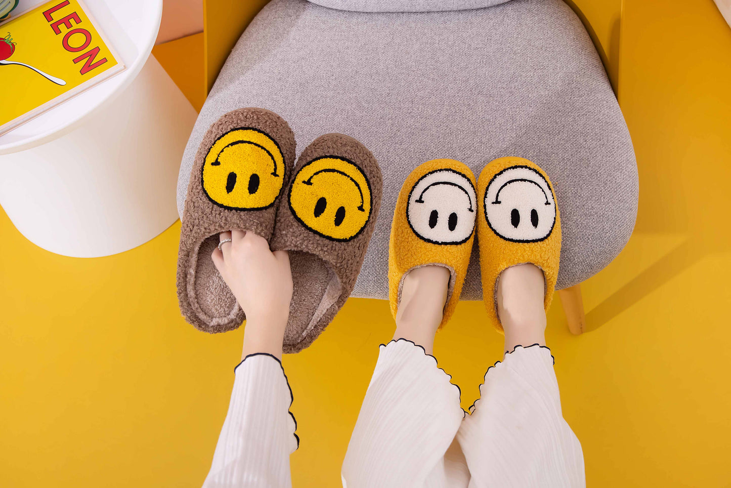 Happy Face Comfort Fluffy Fur Slider Slipper for adult: Large / White/Green
