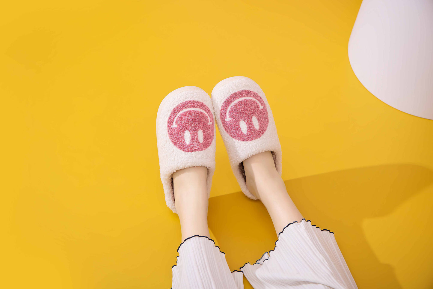 Happy Face Comfort Fluffy Fur Slider Slipper for adult: X-Large / White/Red