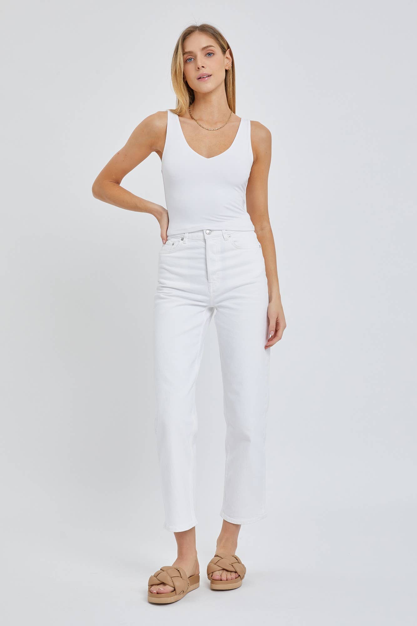 Crop V-Neck Tank: M / Cropped / Black