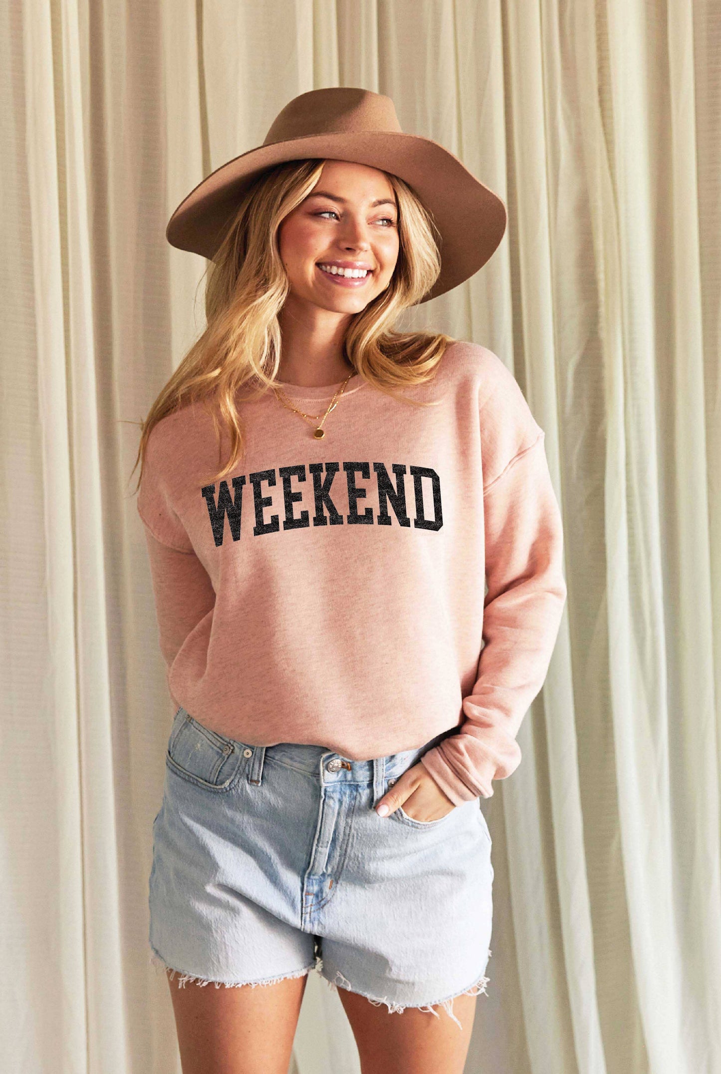 WEEKEND Graphic Sweatshirt: L / MAUVE