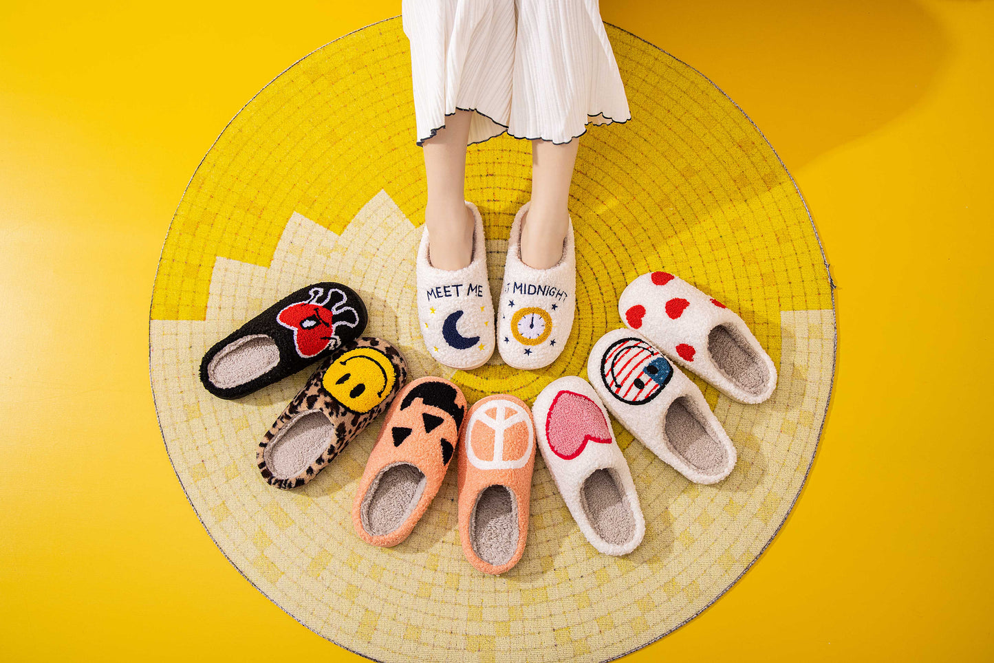 Multiple Style Heart Illustrated Plush Fur Slip on Slippers: Heart Dot / 39-40