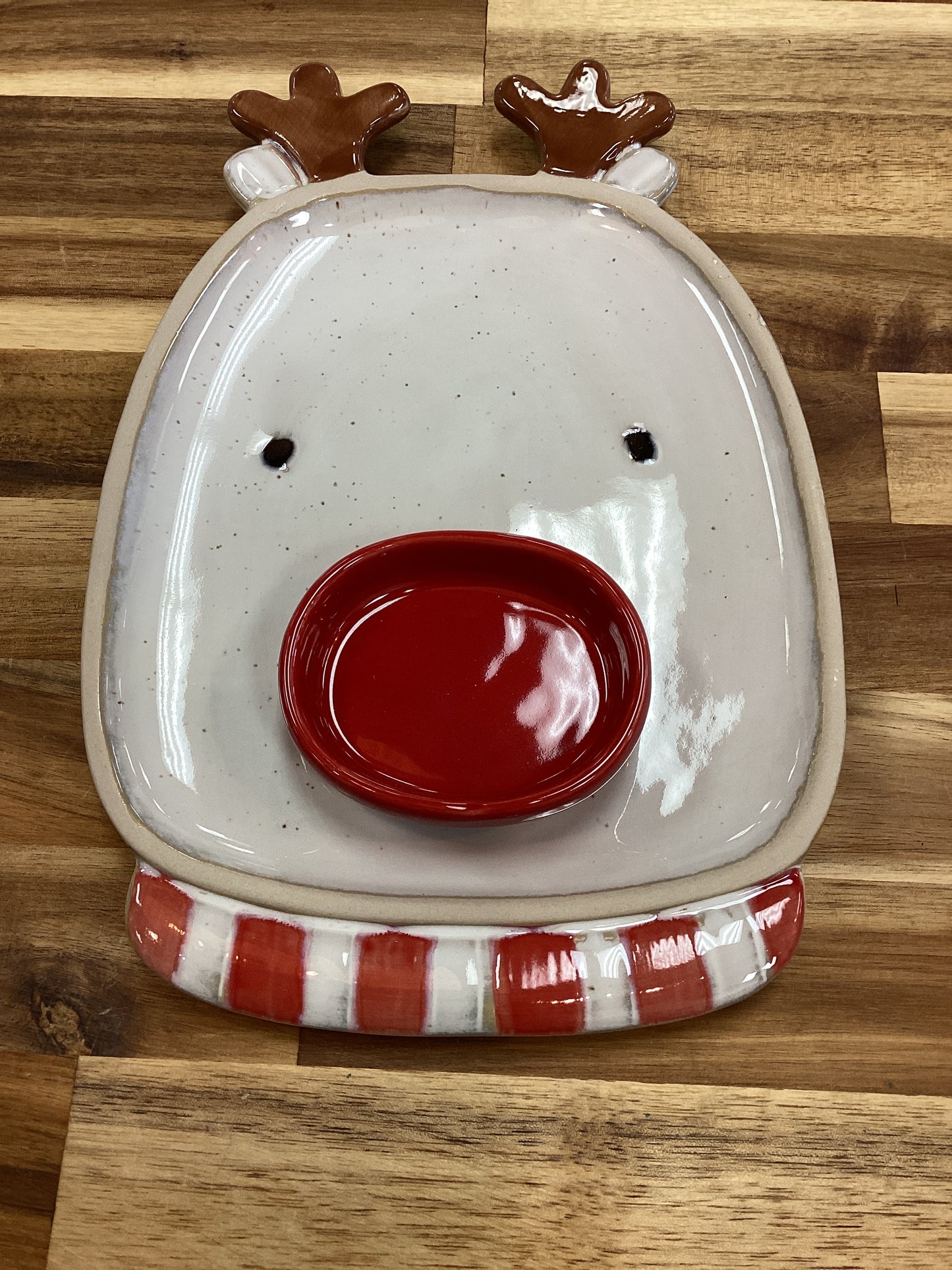 Reindeer plate with nose dish