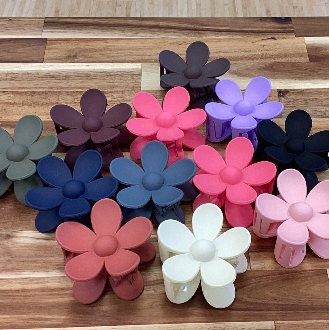 Daisy Flower Days Hair Claw clip…multiple colors