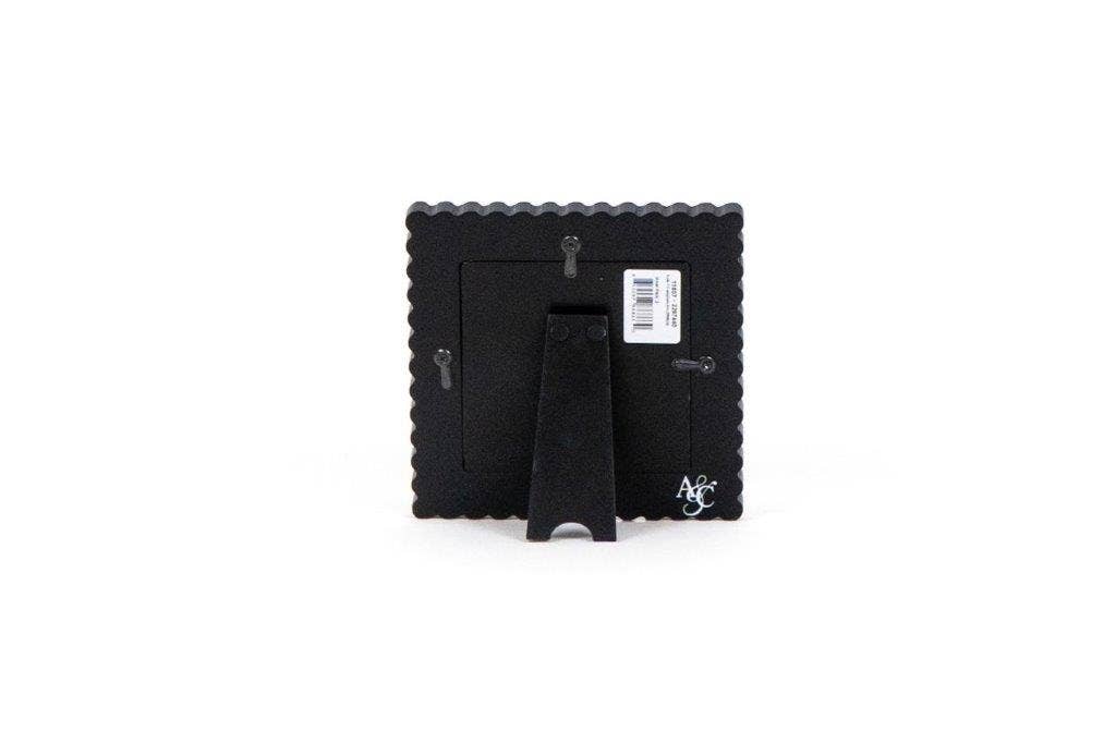 11807 - 6x6x.1 wood photo frame (SCALLOP) black (4x4)