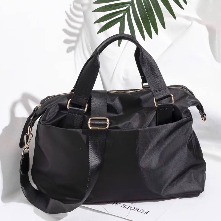 Nylon Travel Bag: Camo Green