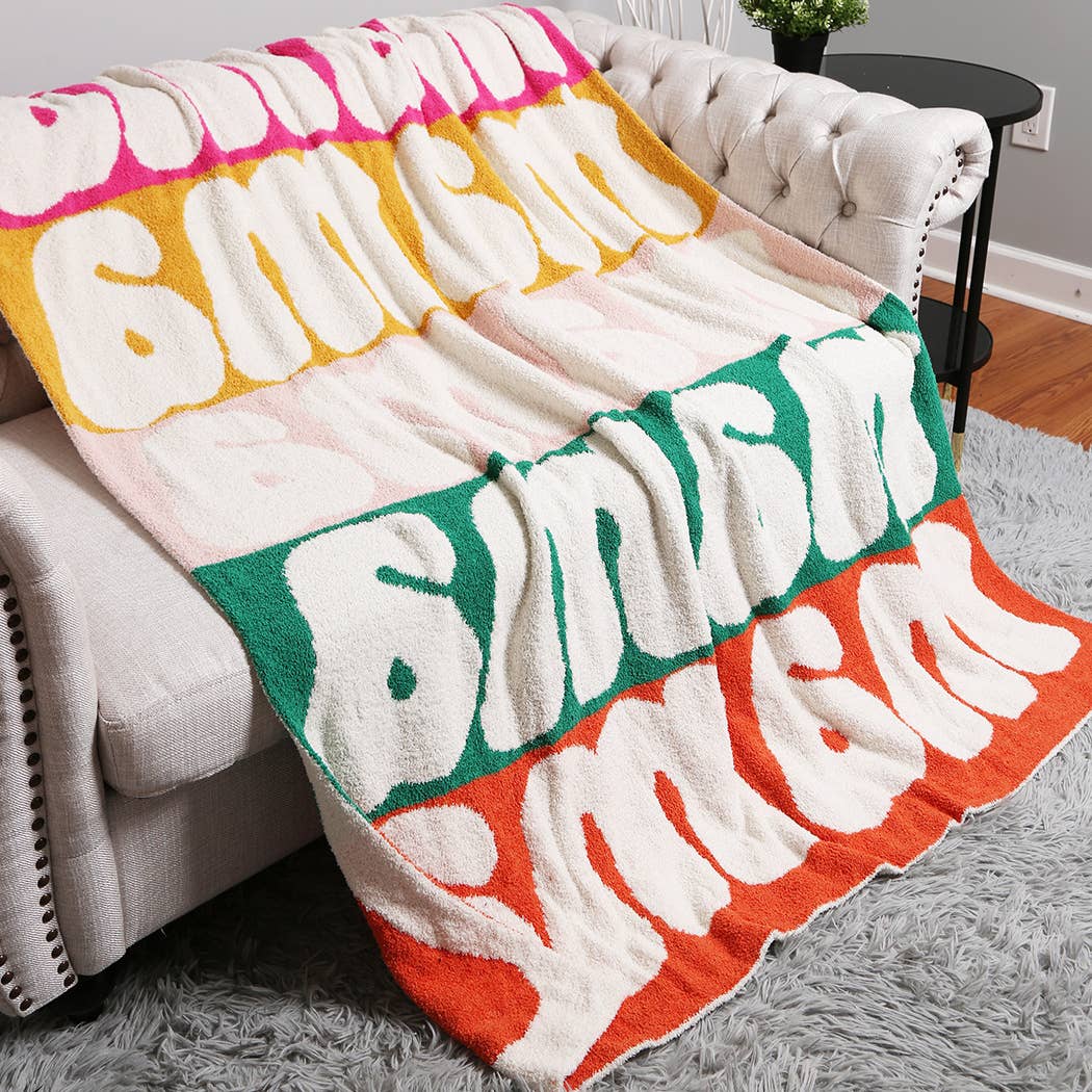 Mama Colorful Typography Design Soft Cozy Throw Blanket: ONE SIZE / MUL