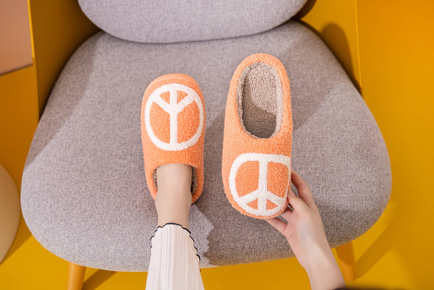 Peace Symbol Illustrated Plush Fur Slip on Slippers: Peace / X-Large