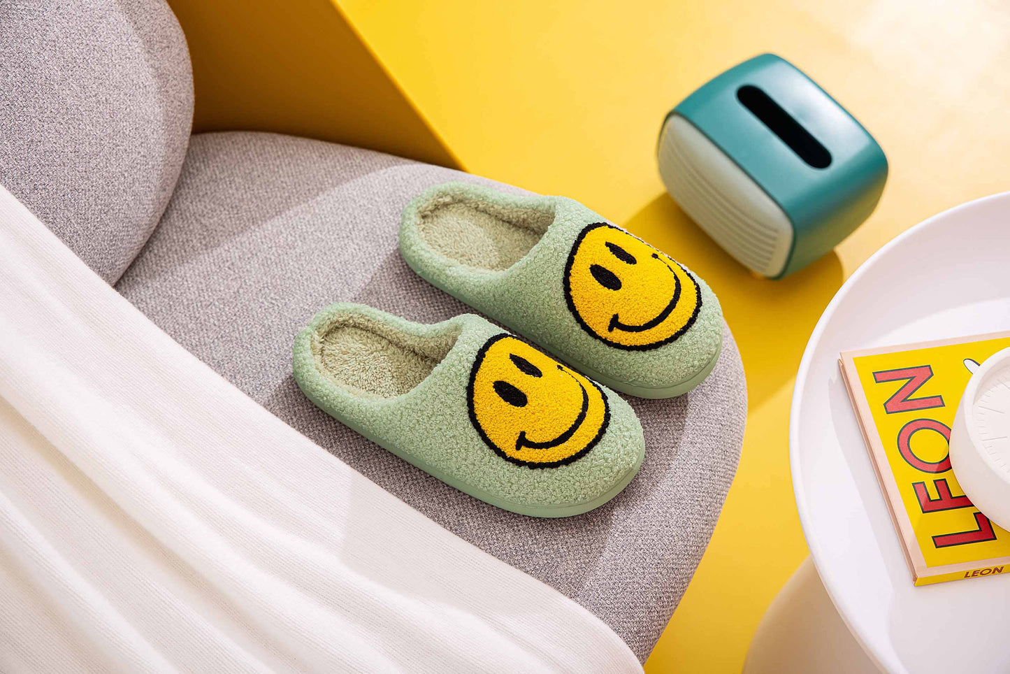 Happy Face Comfort Fluffy Fur Slider Slipper for adult: Large / White/Green