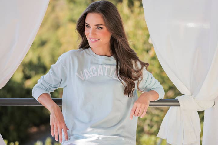 "VACATION" SWEATSHIRT, SKY: Medium