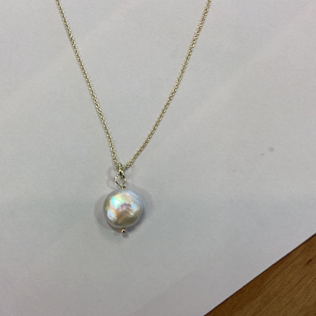 Liv necklace silver/ white pearl