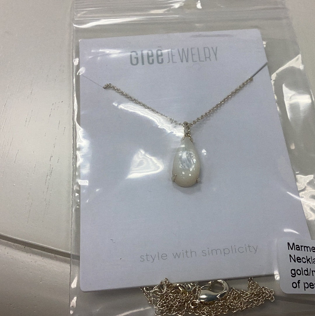 Marmee drop necklace gold/ mother of pearl