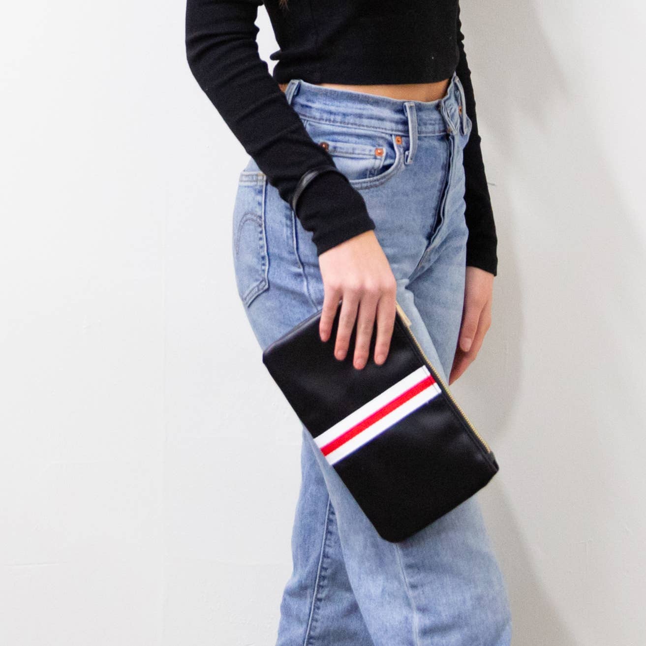 **Clearance** Preppy Stripe Zipper Clutch - Red/White Stripe