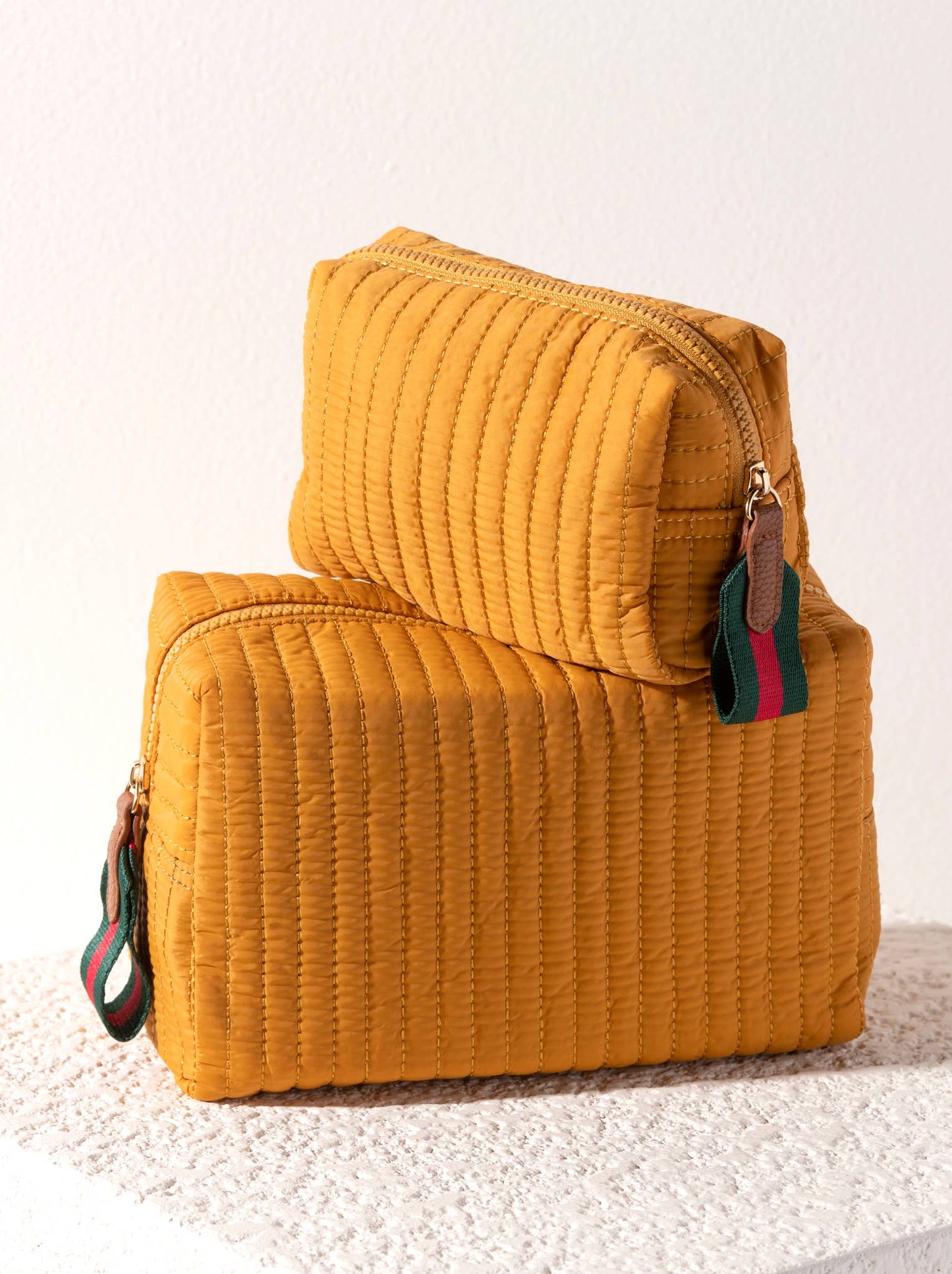 EZRA LARGE COSMETIC BAG: Pink