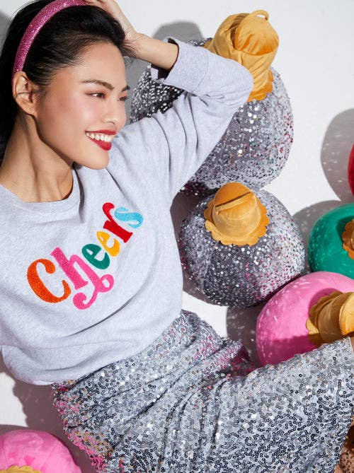 "CHEERS" SWEATSHIRT, GREY: Extra-large