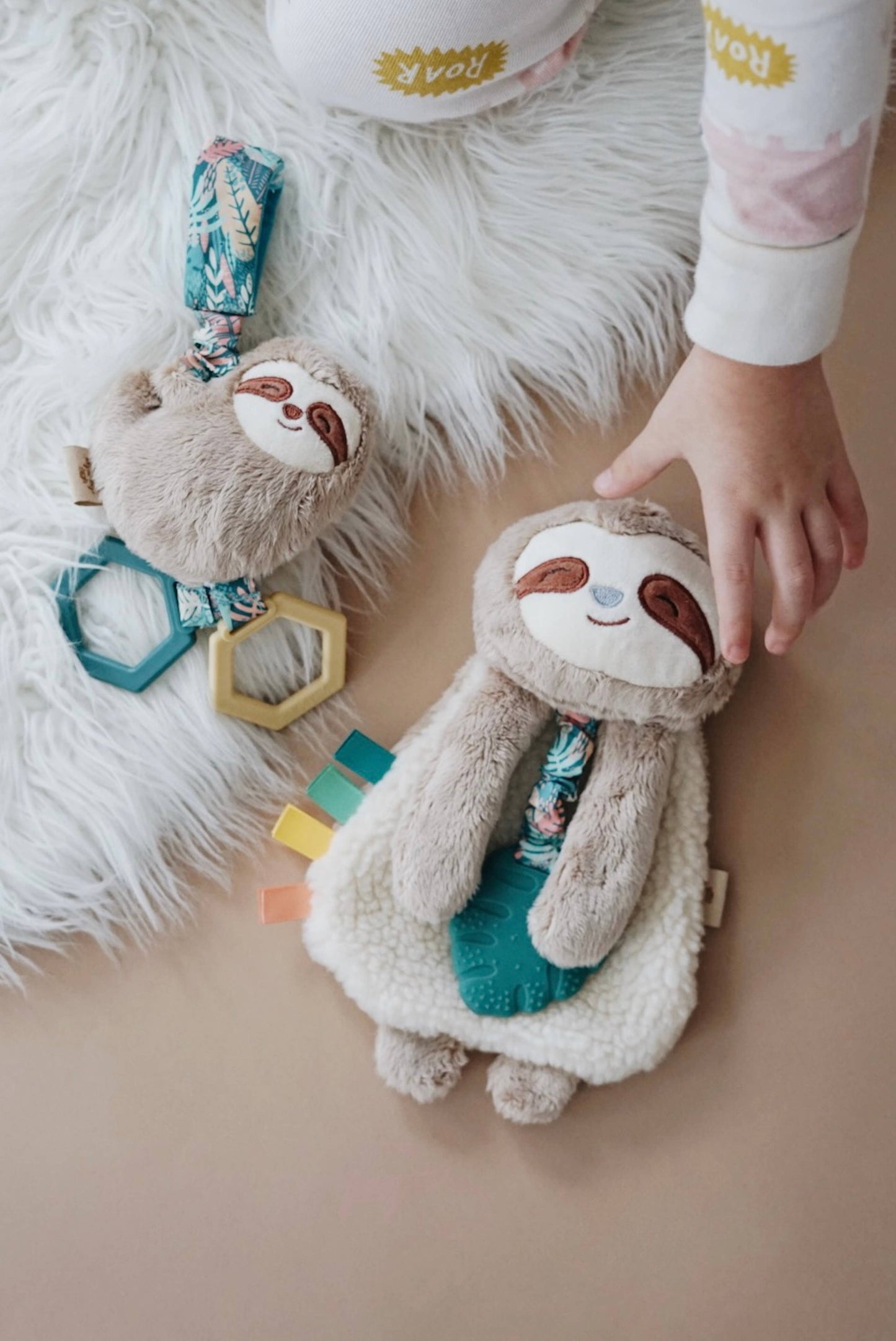 Itzy Friends Lovey™ Plush: Peyton the Sloth