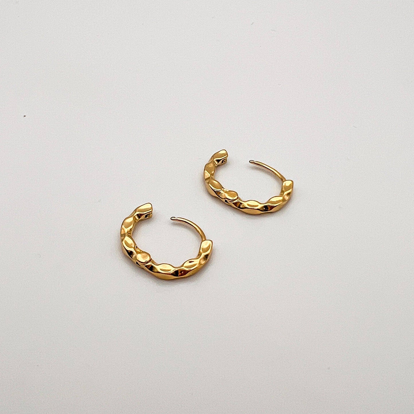 Glam & Go 18K Gold Huggie Earrings