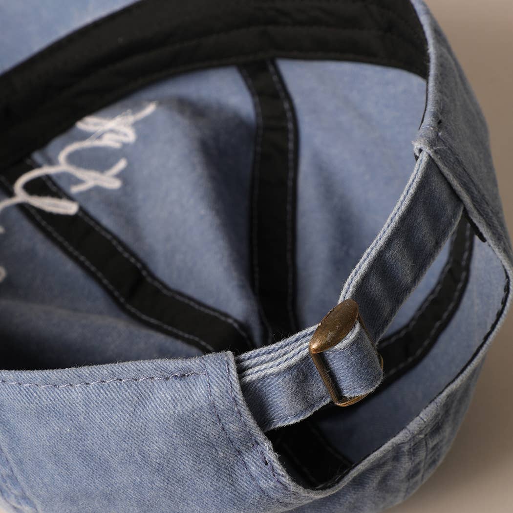 Salty Lettering Embroidery Baseball Cap: One Size / MINT