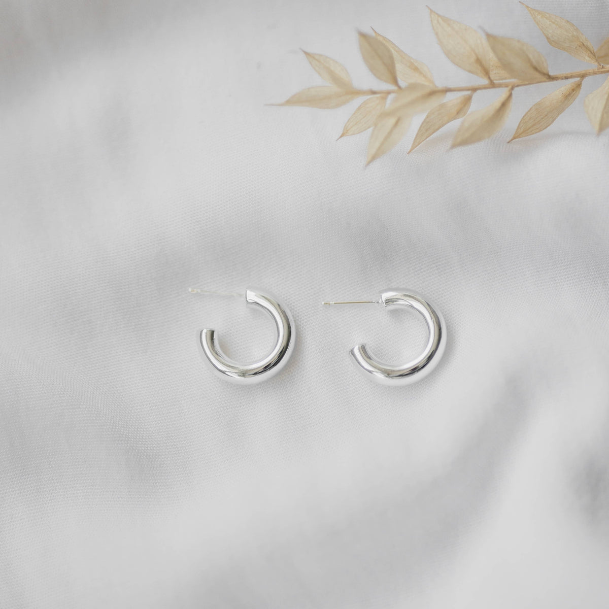 Ample Hoops: Silver