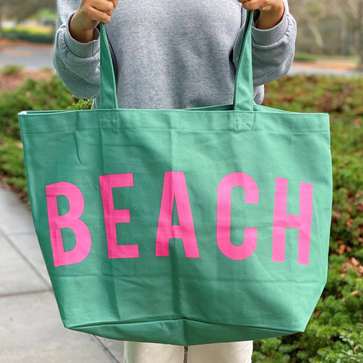 Well Made Beach Canvas Tote: Ocean
