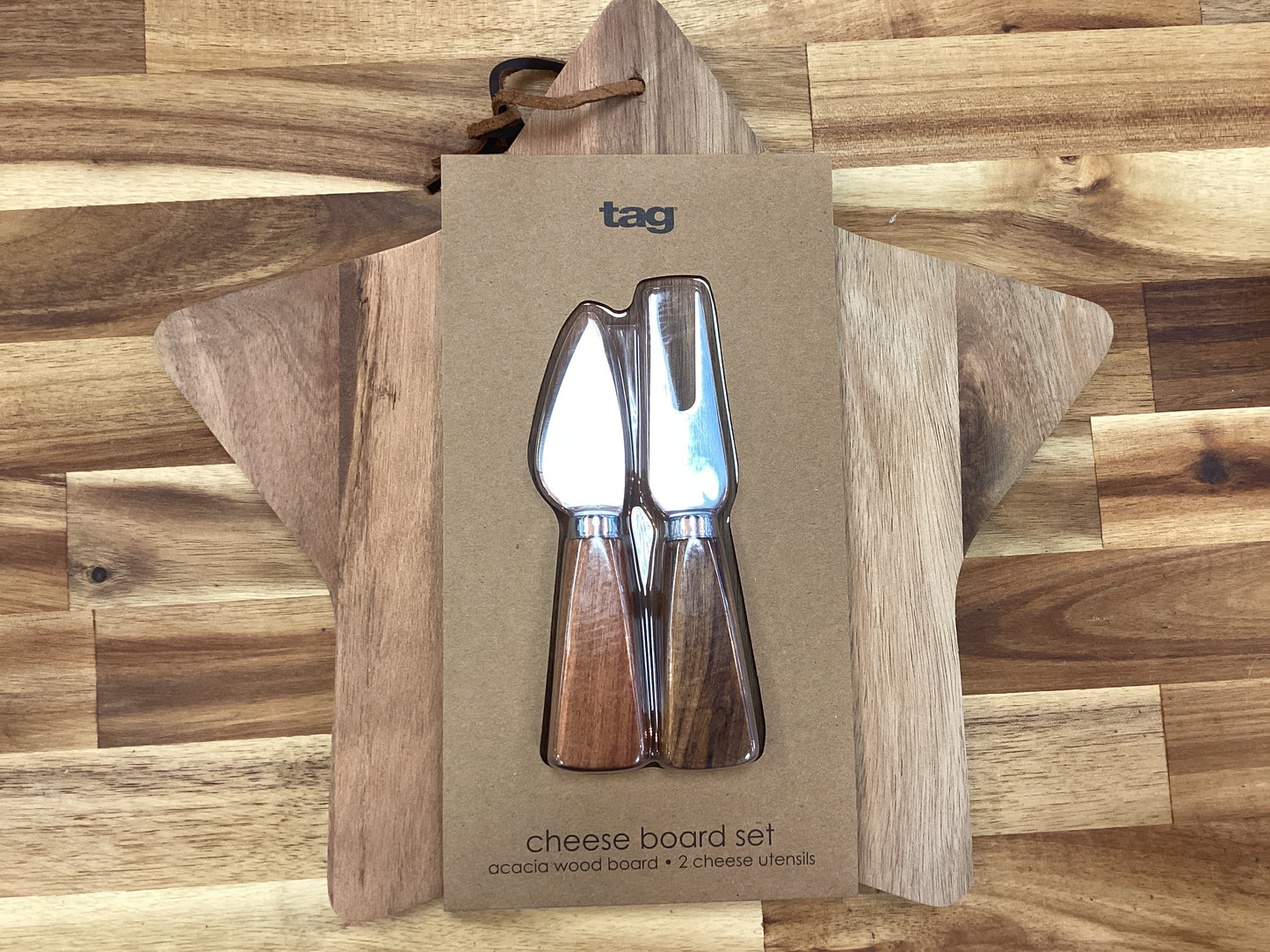 Star charcuterie board with utensils