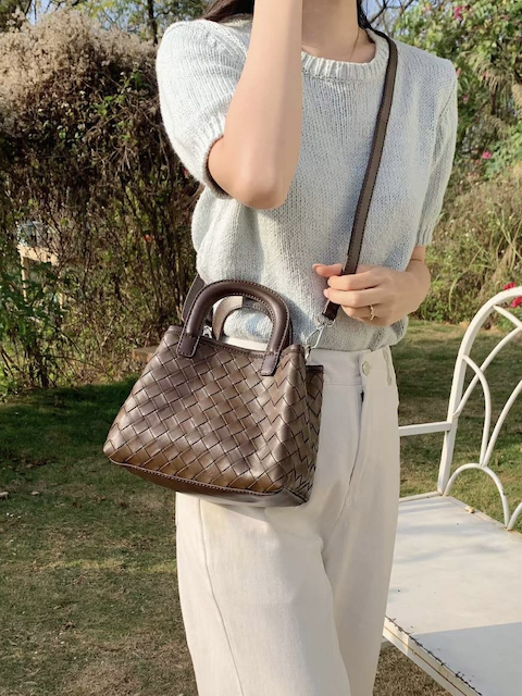 Black Mini Woven Top-Handle Crossbody Bag w/Cosmetic Pouch: 06 Black