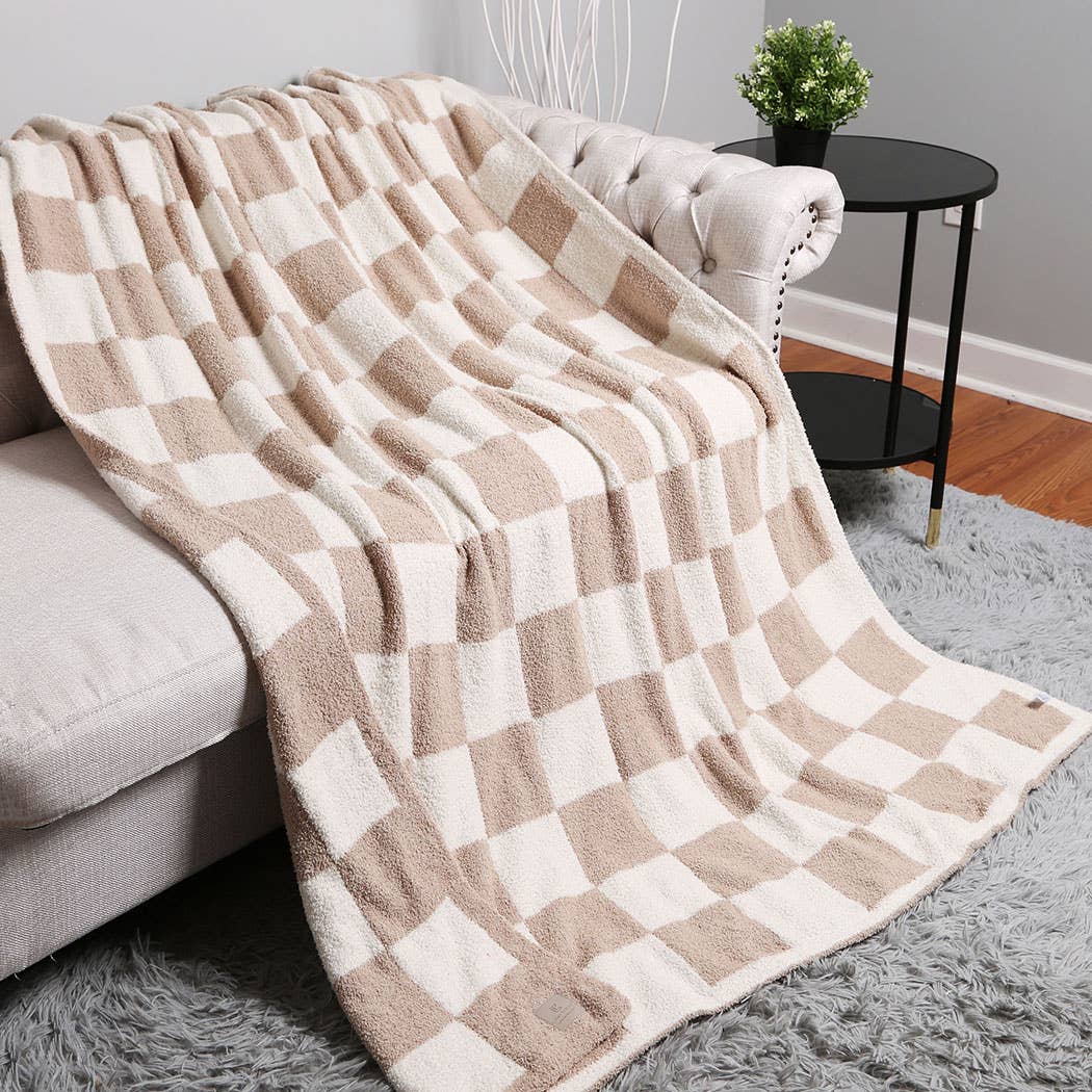 Checkerboard Throw Blanket: Pink