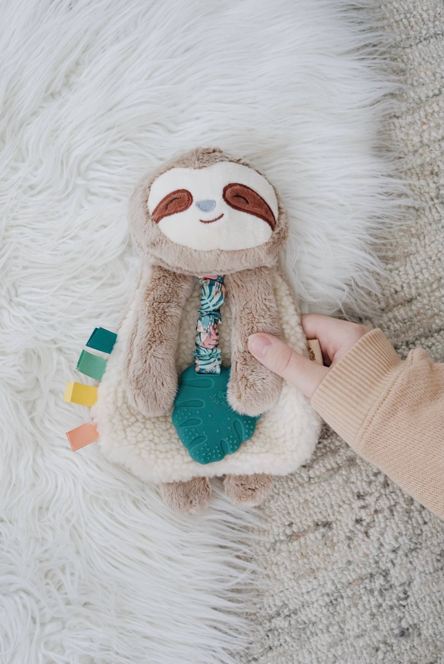 Itzy Friends Lovey™ Plush: Peyton the Sloth