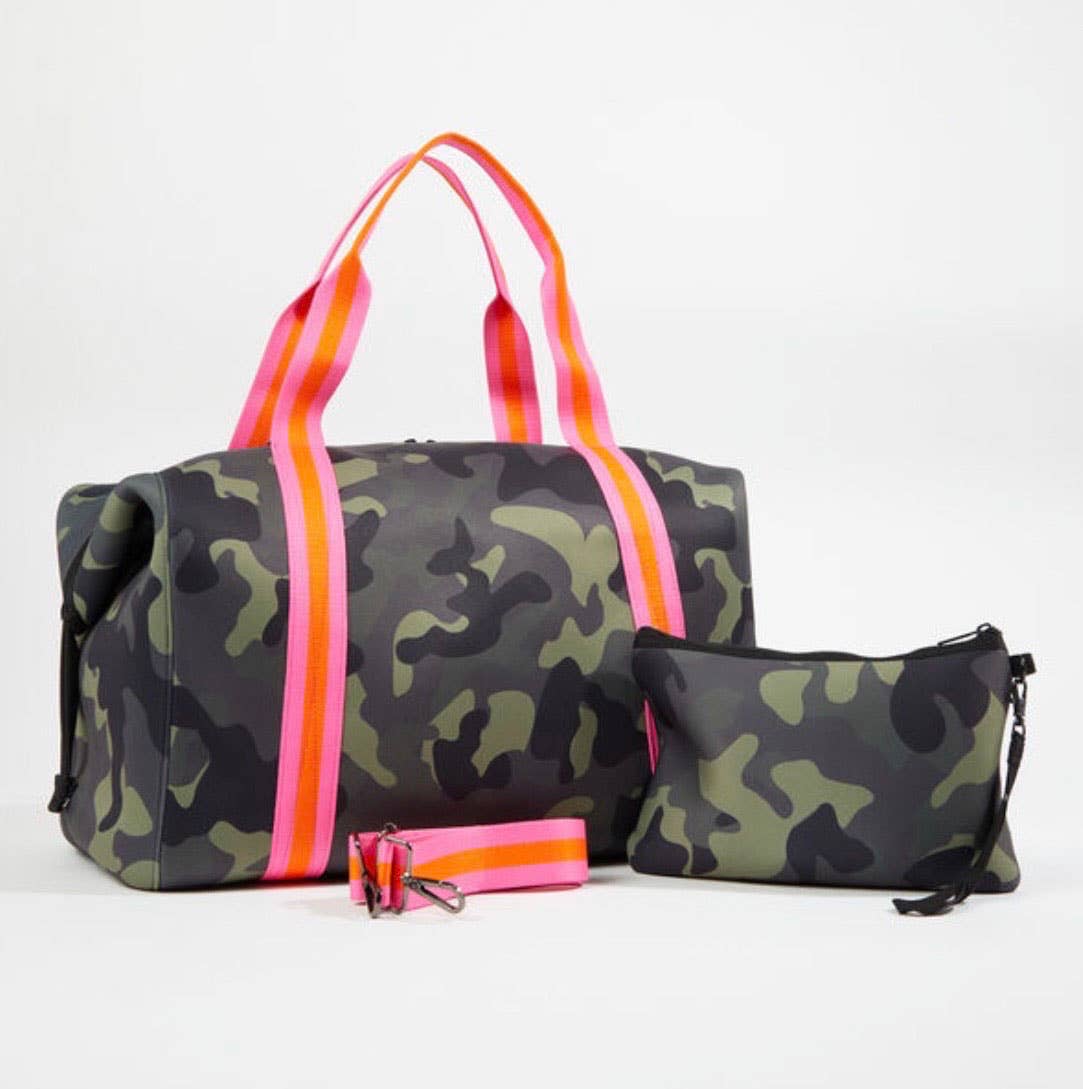 The Cassie Neoprene Weekender Camo W/pink Straps