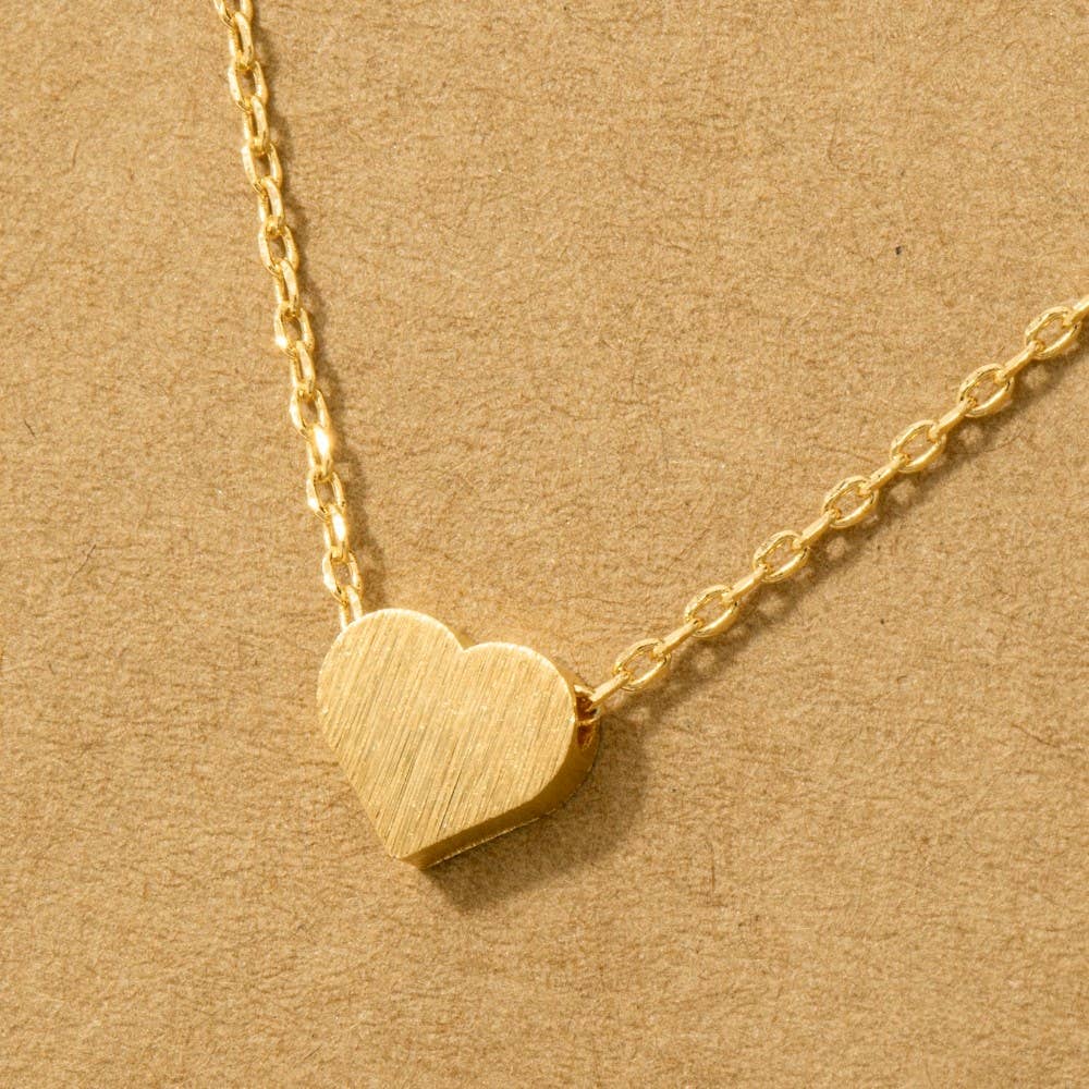 Dainty Heart Necklace: Silver