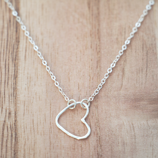 Amore Necklace: Silver